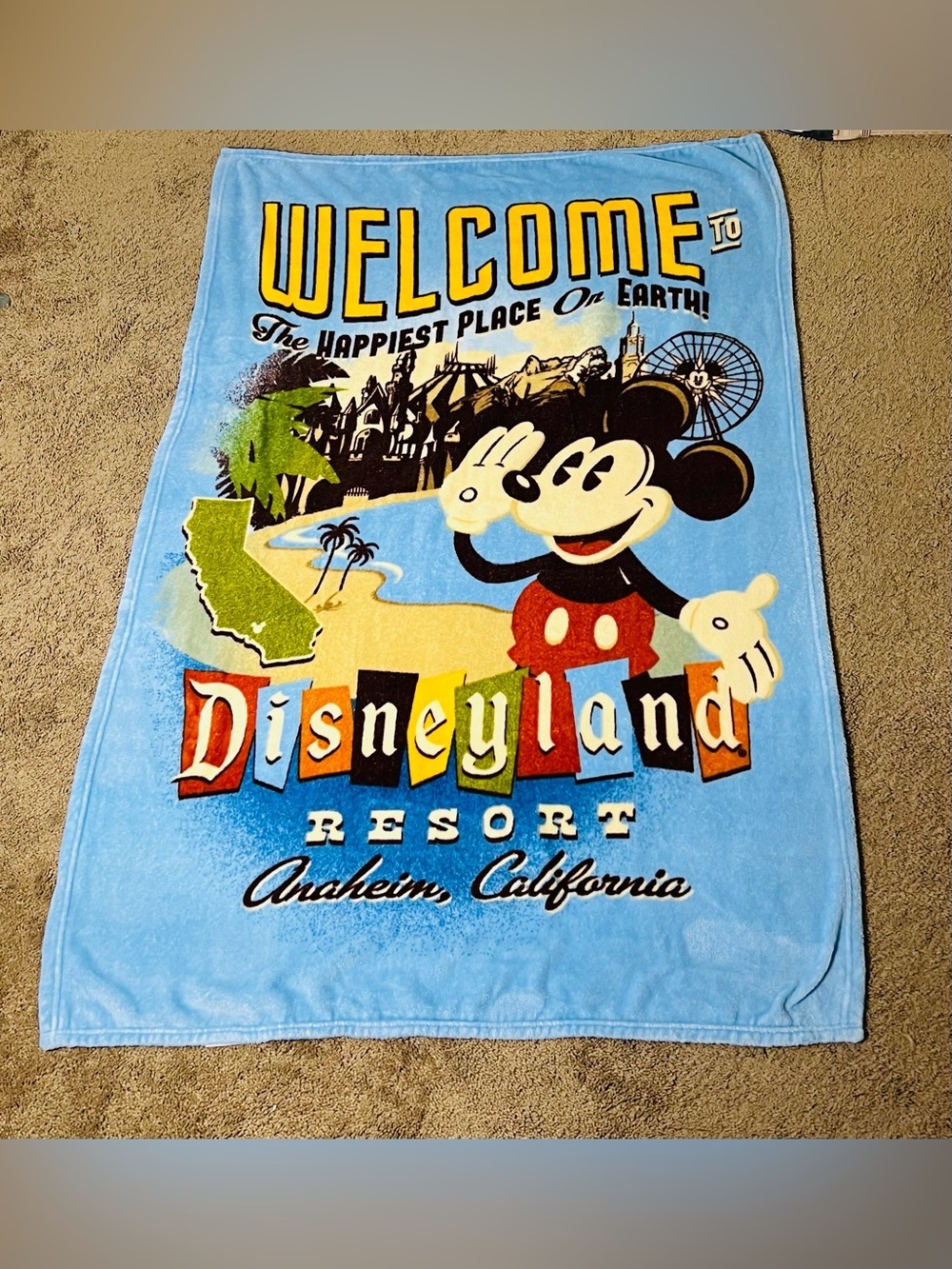 Disney Disneyland Resort Anaheim CA Mickey Mouse throw blanket